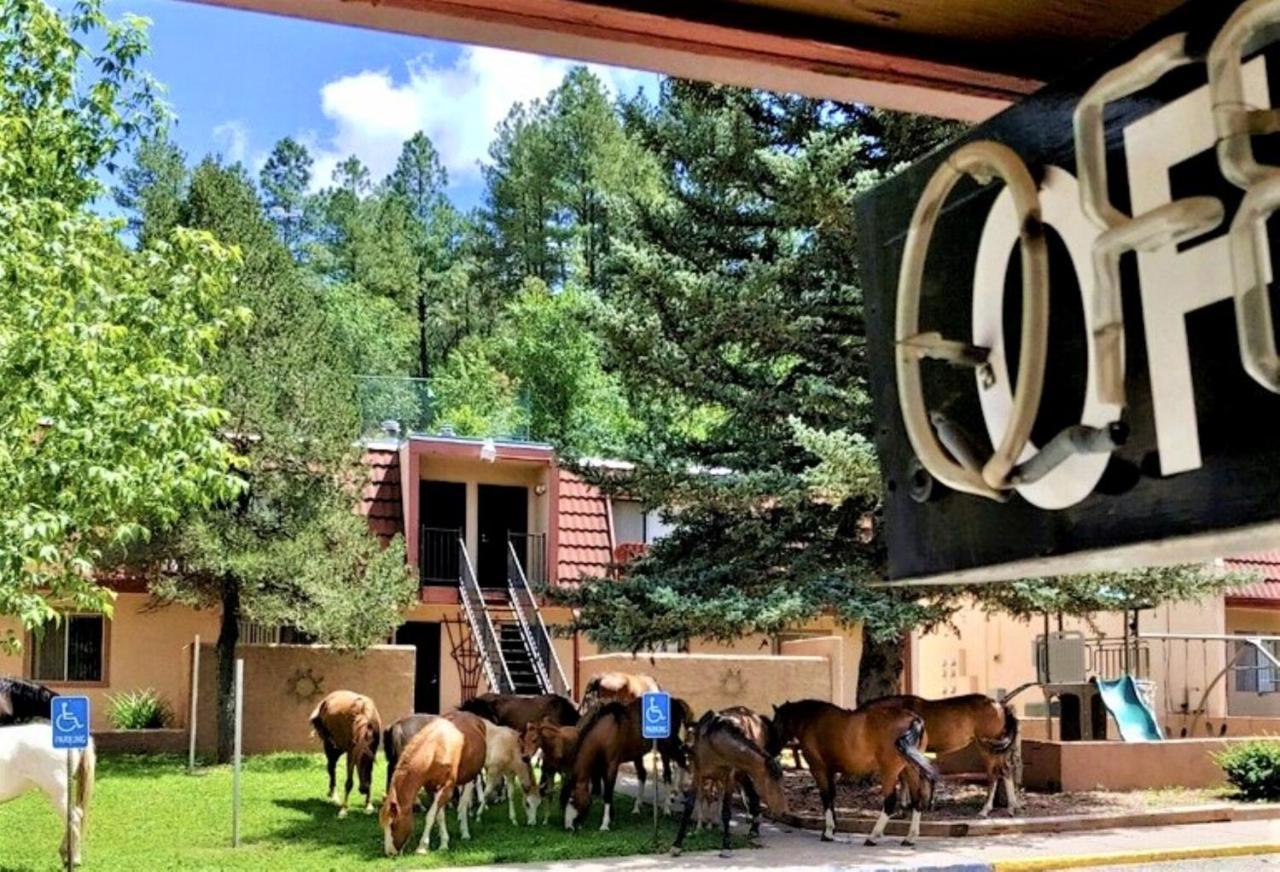 Pinecliff Village Resort Hollywood Екстериор снимка
